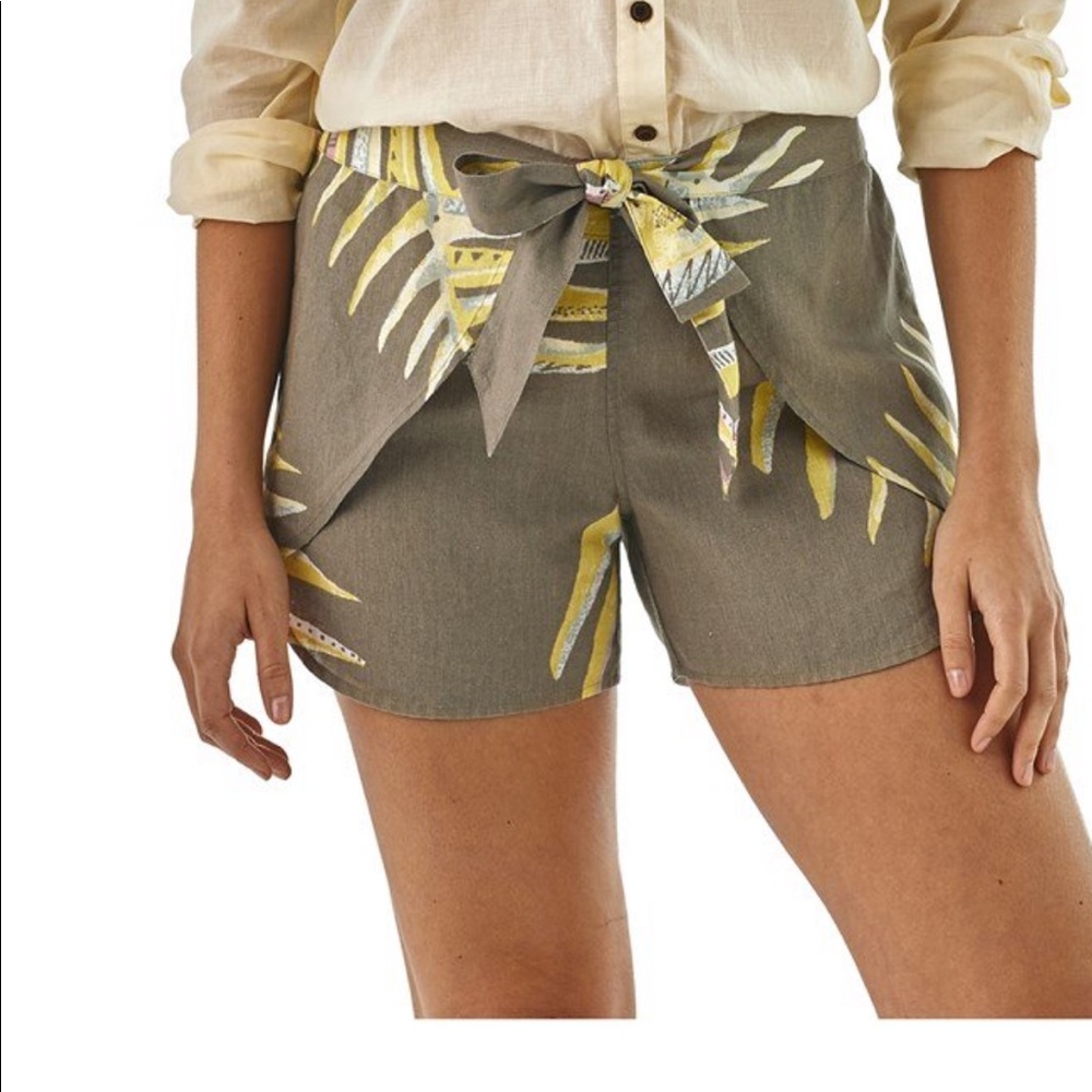 Patagonia GARDEN ISLAND 4” shorts- SIZE XS